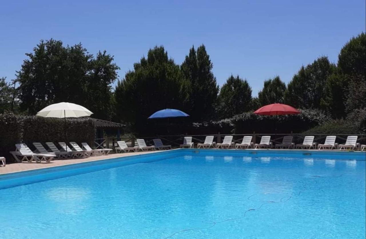 Etang Vallier Resort Brossac Екстериор снимка