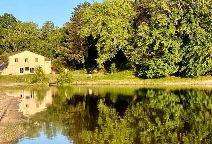 Etang Vallier Resort Brossac Екстериор снимка