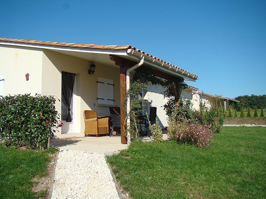 Etang Vallier Resort Brossac Екстериор снимка