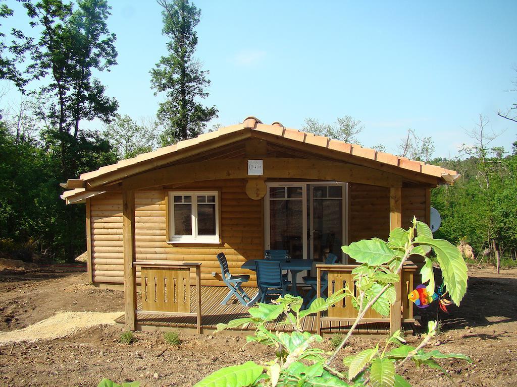 Etang Vallier Resort Brossac Стая снимка