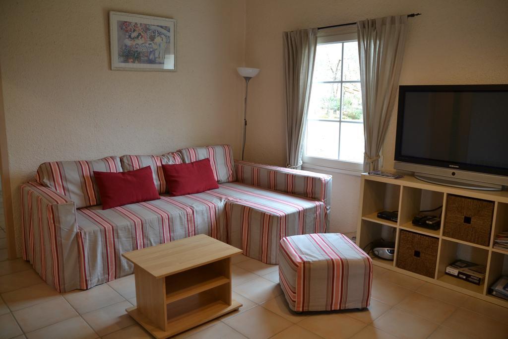 Etang Vallier Resort Brossac Екстериор снимка