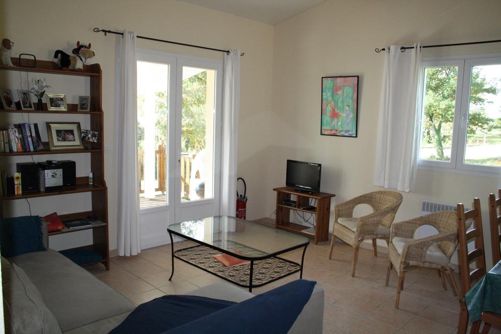 Etang Vallier Resort Brossac Екстериор снимка