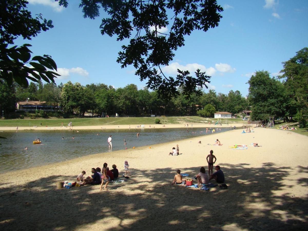 Etang Vallier Resort Brossac Екстериор снимка